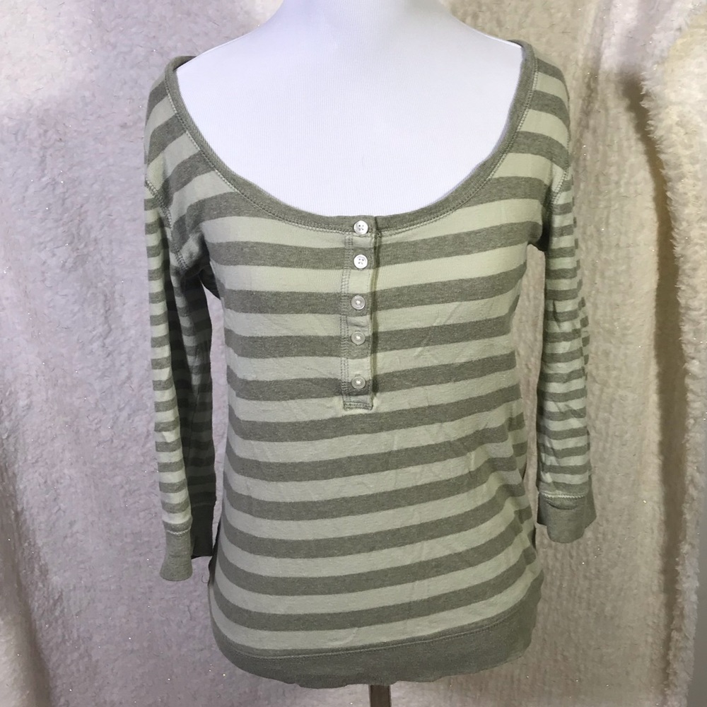 Long sleeved top
